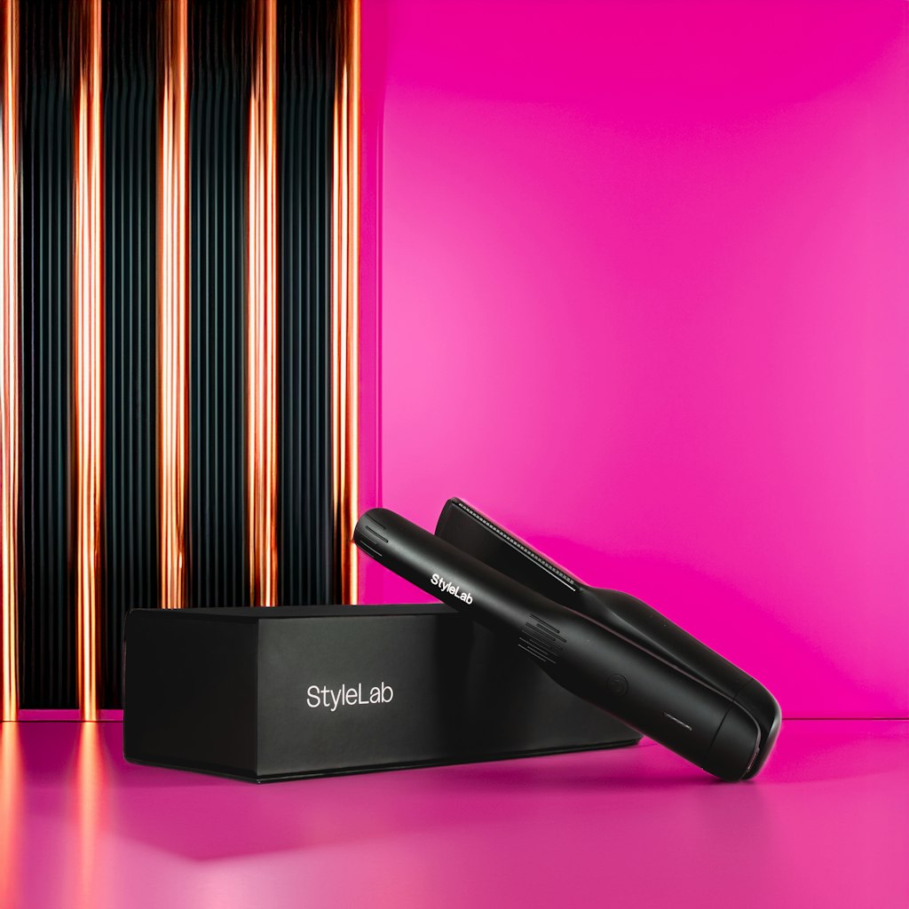 Cordless touch-up hair wand